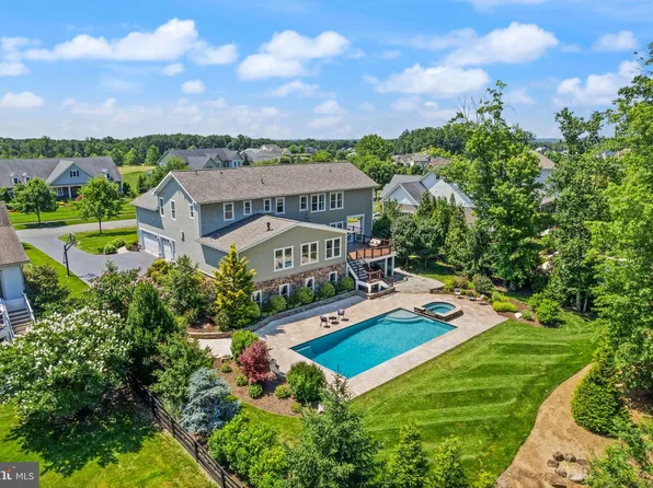 23055 Welbourne Walk Ct, Ashburn, VA 20148