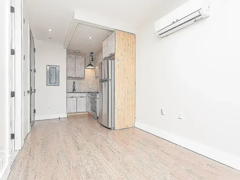 987 Rogers Ave #4F — Photo 3