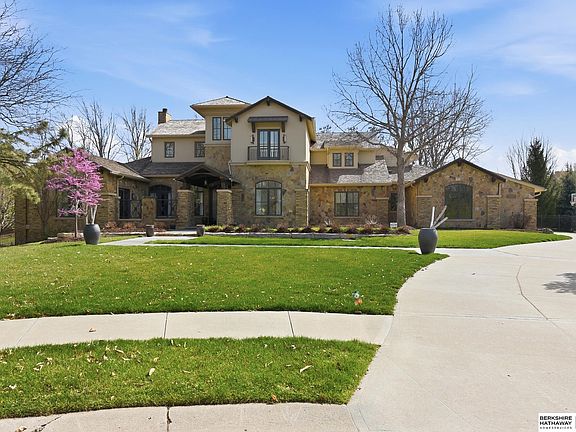 2nd image of 3105 S 174th Cir