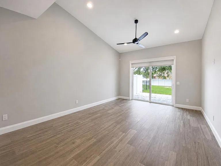 1156 Windjammer Dr — Photo 8