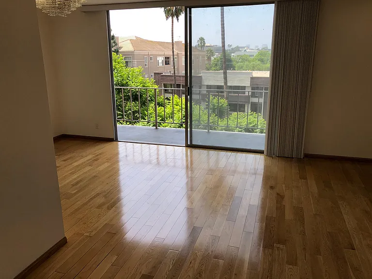 100 S Doheny Dr #523 — Photo 30