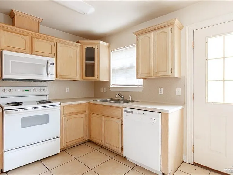2505 Shasta Ave #3 — Photo 4