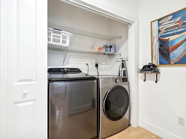 7350 SW 31st St — Photo 38