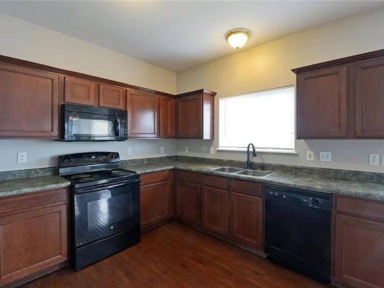 4644 Richmond Forest Dr — Photo 14