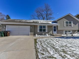 4420 S Iowa Ave, Saint Francis, WI 53235