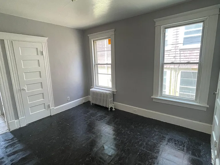 187 Buckingham St #1W — Photo 8