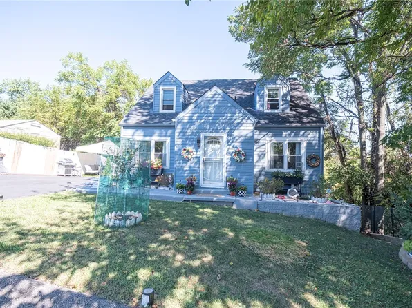 67 Ridge Rd, Pittsburgh, PA 15221
