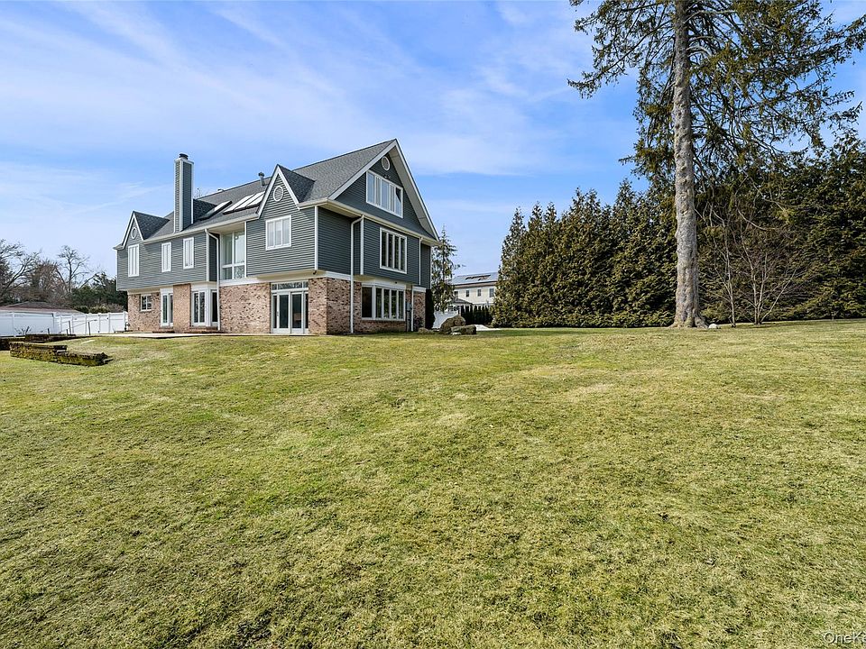 1st image of 239 Sunnyridge Road