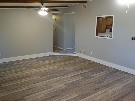 3rd image of 1404 Elkhart Ave