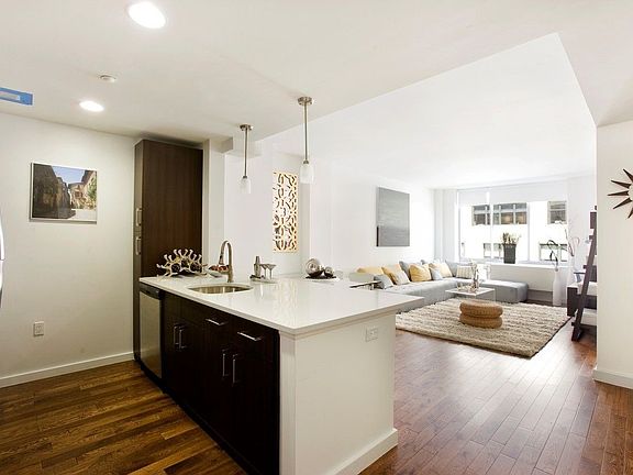 4th image of 260 W 26th St APT 8Q