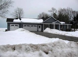 9520 Simpson Rd, Brewerton, NY 13029