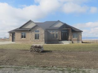 2633 N Mountain Glen Rd, Tooele, UT 84074