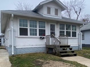 1402-1402 1/2 State St, Pekin, IL