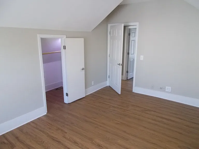 1812 Martin St — Photo 24
