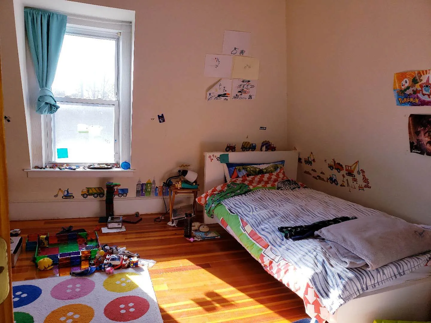 3 bed, 1000 sqft, $1,095 — Photo 4