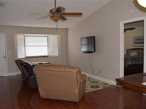 5th image of 4017 SW Hablow St