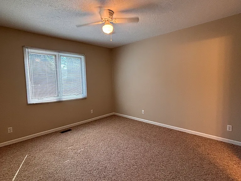 1120 Yale Ave — Photo 6