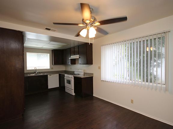 4th image of 122 N Primrose Ave #D