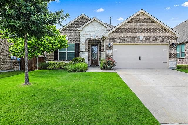 1st image of 721 Llano Falls Dr