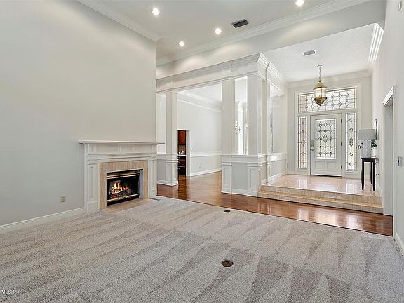 4th image of 12888 Riverplace Ct