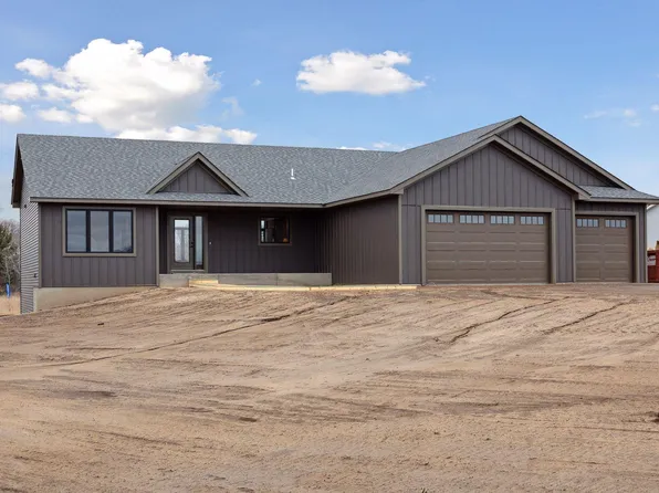 21118 Ghia St NE, East Bethel, MN 55011