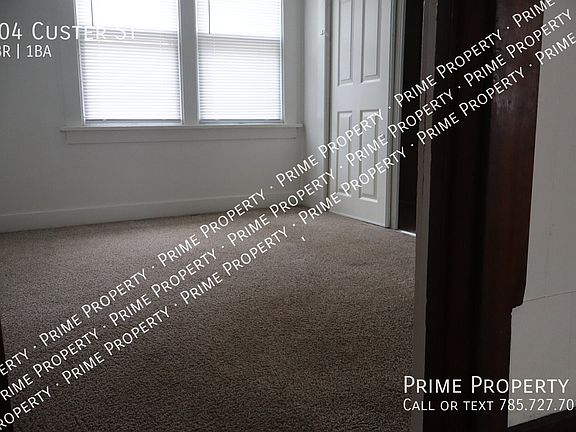 5th image of 804 Custer St