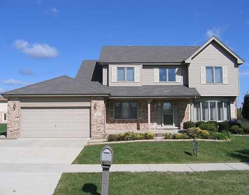 1st image of 7614 W Claremont Dr
