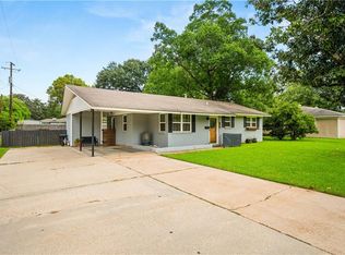 1515 Plantation Dr, Alexandria, LA 71301