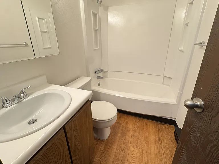 4501 Boardwalk Dr #K-K-121 — Photo 6