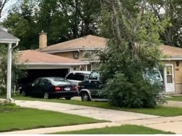 127 S Addison Rd, Wood Dale, IL 60191