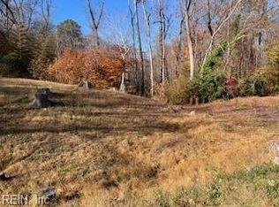 451 Eastwood Dr, Newport News, VA