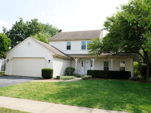 2215 Fairfax Rd, Saint Charles, IL 60174