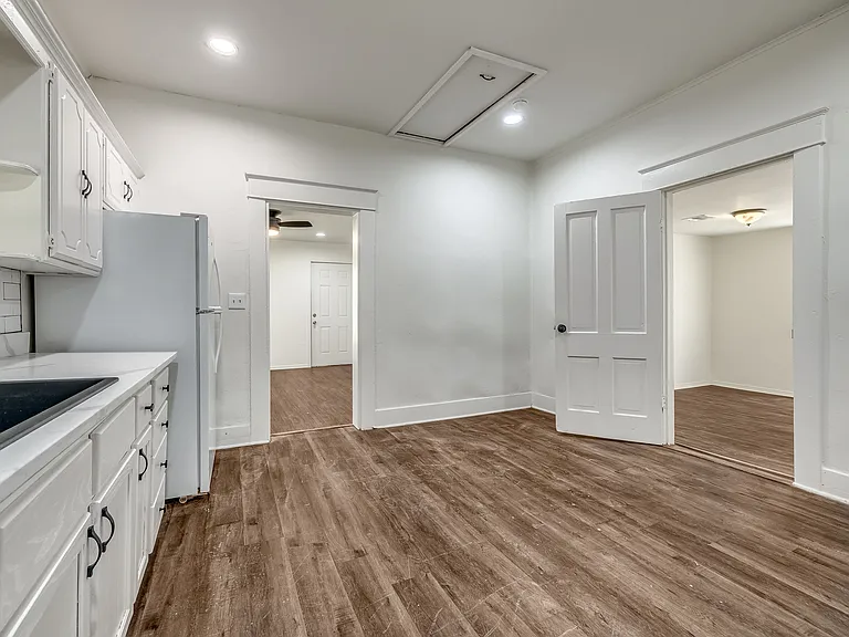 515 W Martin St — Photo 15