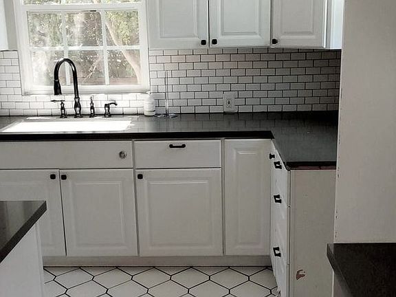5th image of 6337 Camellia Ave