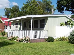 708 N 3rd St, Quincy, IL 62301