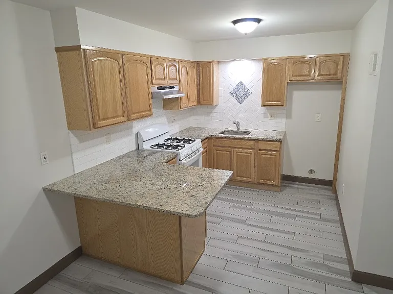 52 Irvine Turner Blvd #3-F — Photo 17