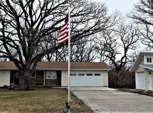 7 Maplewood Dr, Humboldt, IA 50548