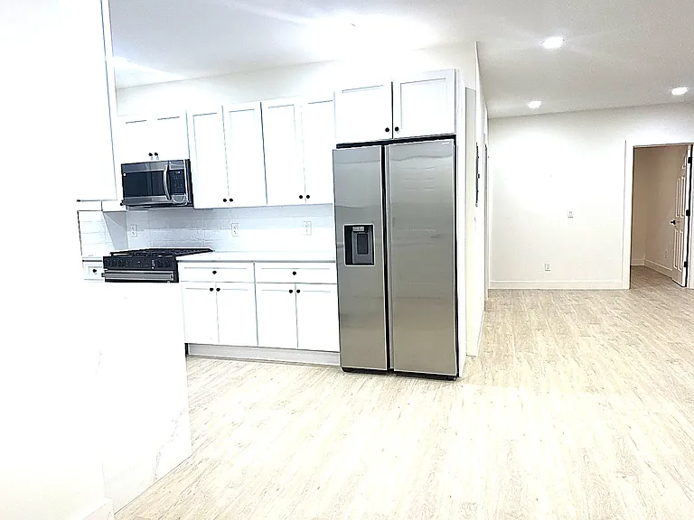 336A Danforth Ave #3 — Photo 5