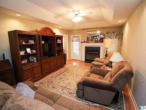 2nd image of 117 Enoch Dr