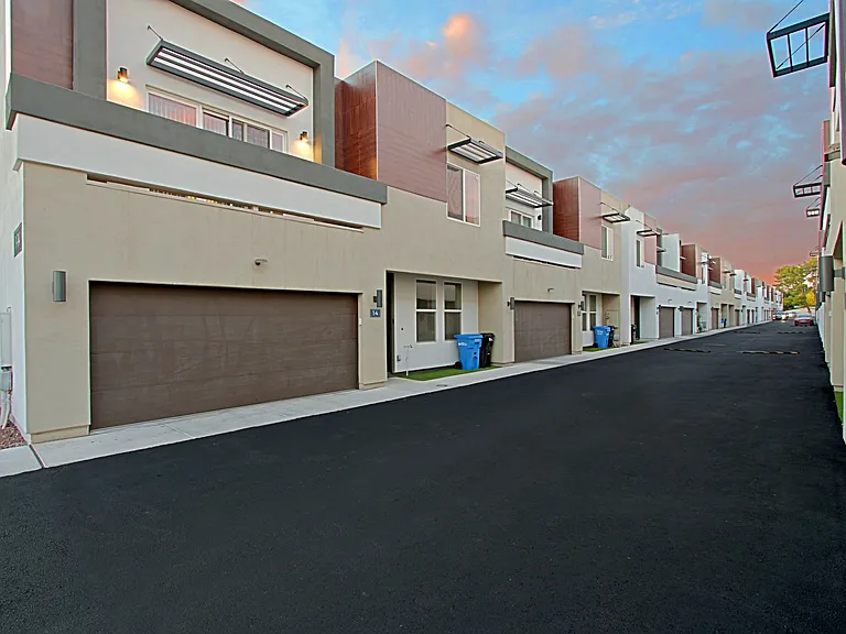 Luxana Apartments — Photo 5