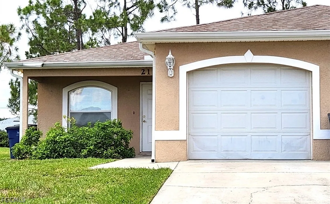 3 bed, 2.0 bath, 1200 sqft, $1,600 — Photo 2