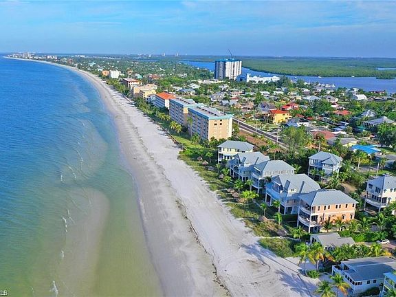 4th image of 5218 Estero Blvd #4
