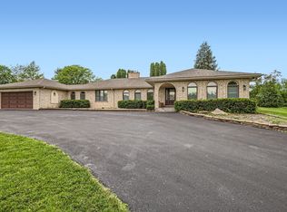 406 Lauder Ln, Inverness, IL 60067