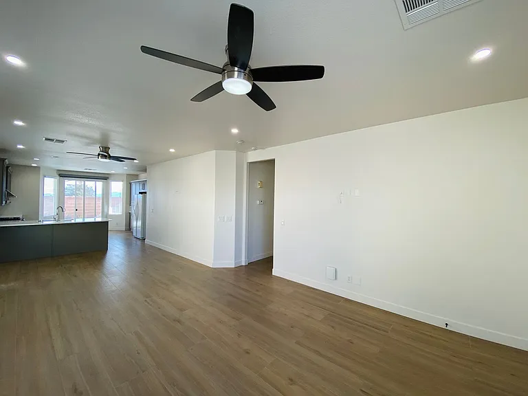 8794 Timber Mesa St — Photo 5