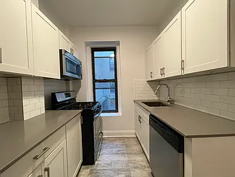 Rented by Hillel Realty Group