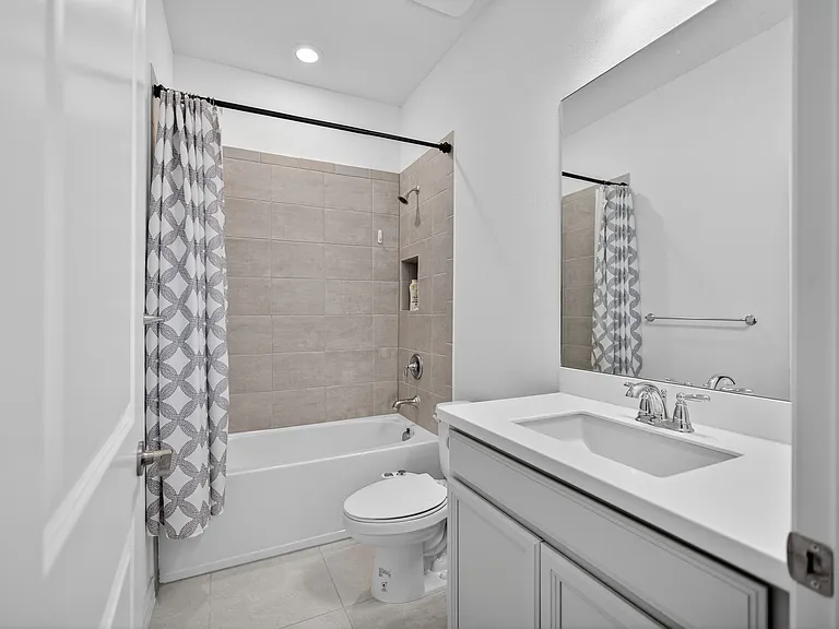 16426 Paynes Mill Dr — Photo 1