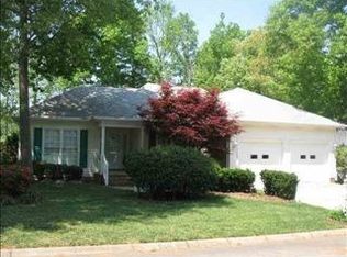 15 E Fairgate Ct, Simpsonville, SC 29680