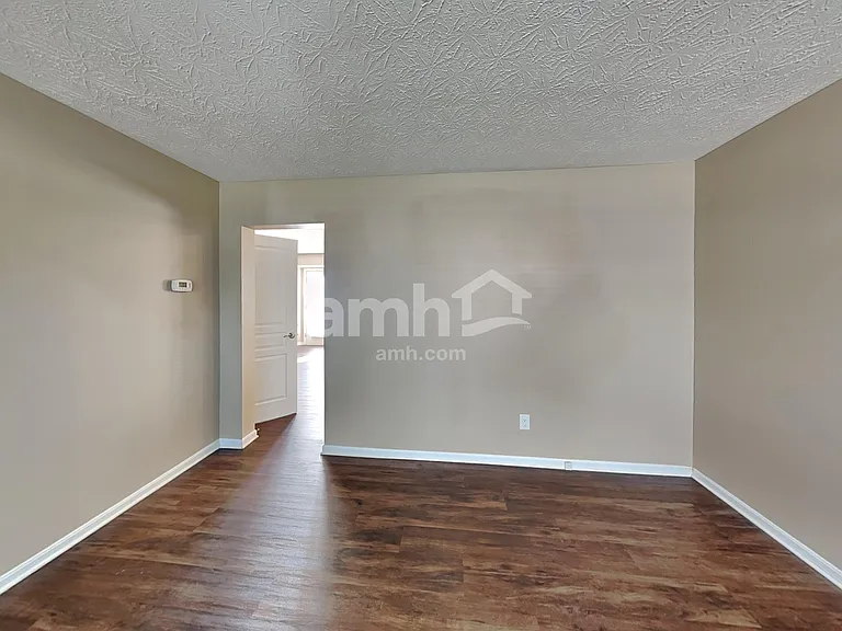 6694 Waverly Park — Photo 6