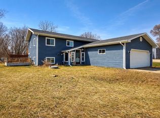 3053 Union St, Omro, WI 54963
