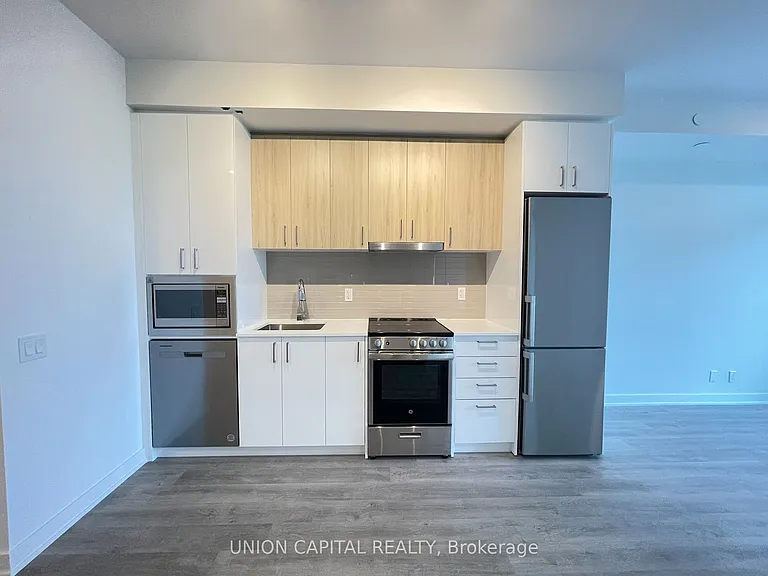 50 Upper Mall Way #1403 — Photo 12